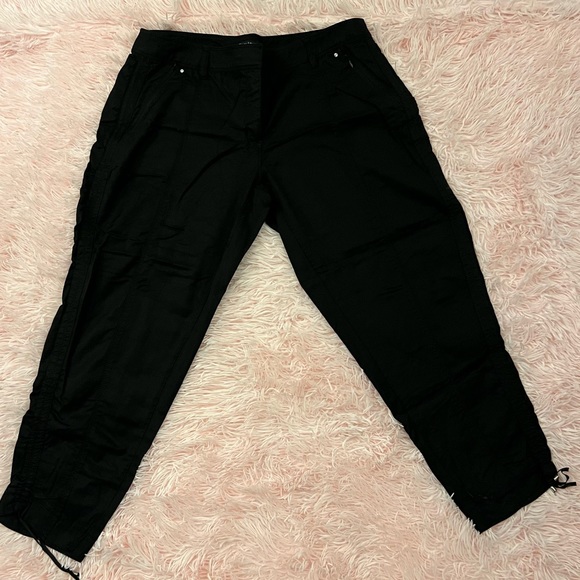 WHITE HOUSE BLACK MARKET Linen Crop Leg Pants with ankle toes Size 10 - Picture 3 of 4